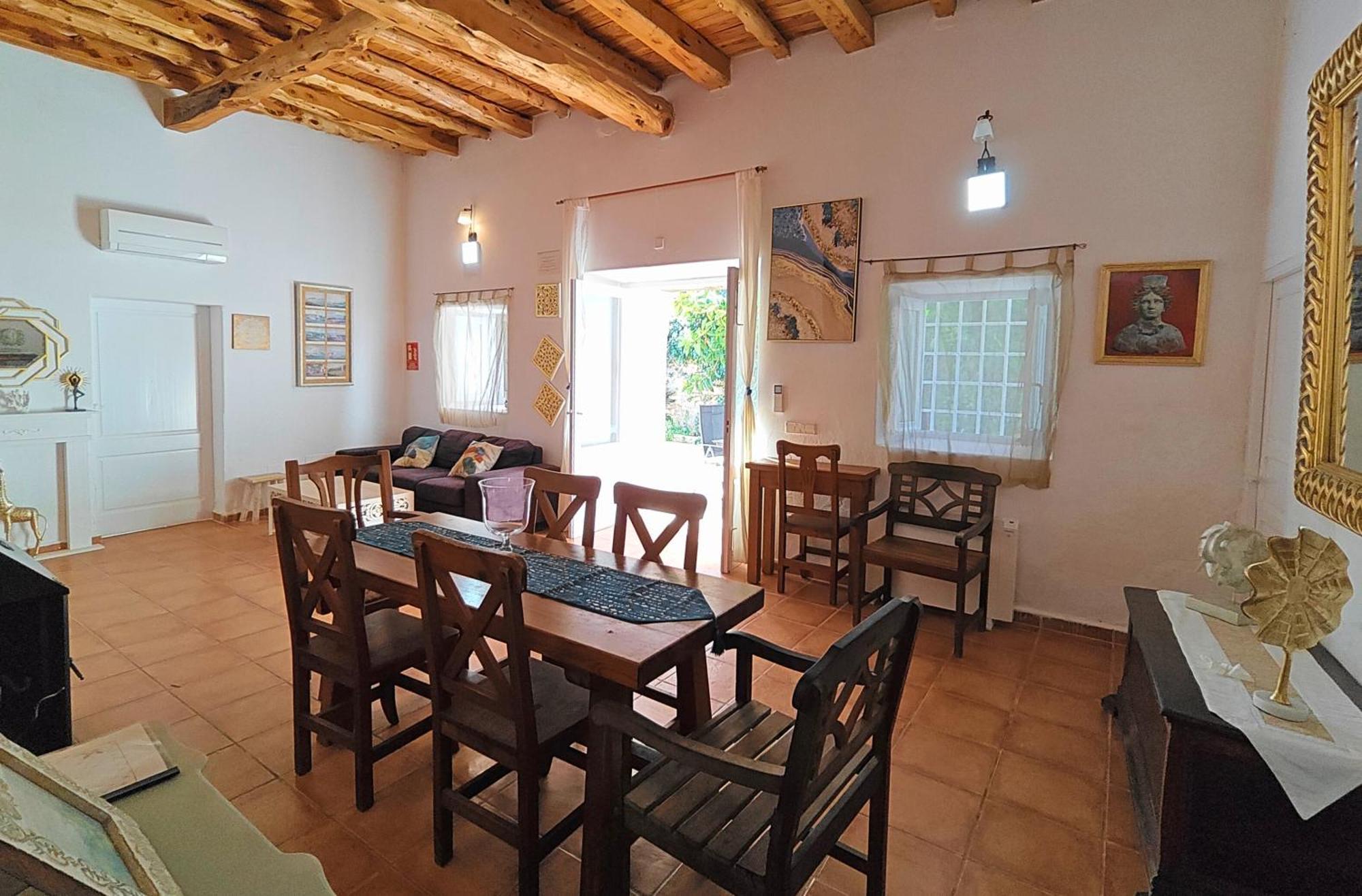 Villa Can Mestreso Suite Ibiza サン・ホアン・デ・ラブリチャ エクステリア 写真