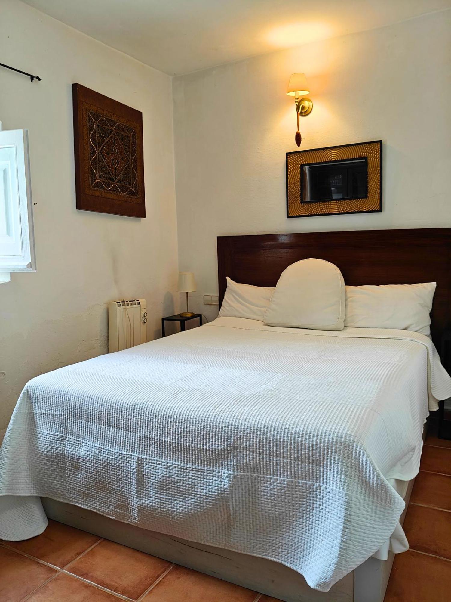 Villa Can Mestreso Suite Ibiza サン・ホアン・デ・ラブリチャ エクステリア 写真