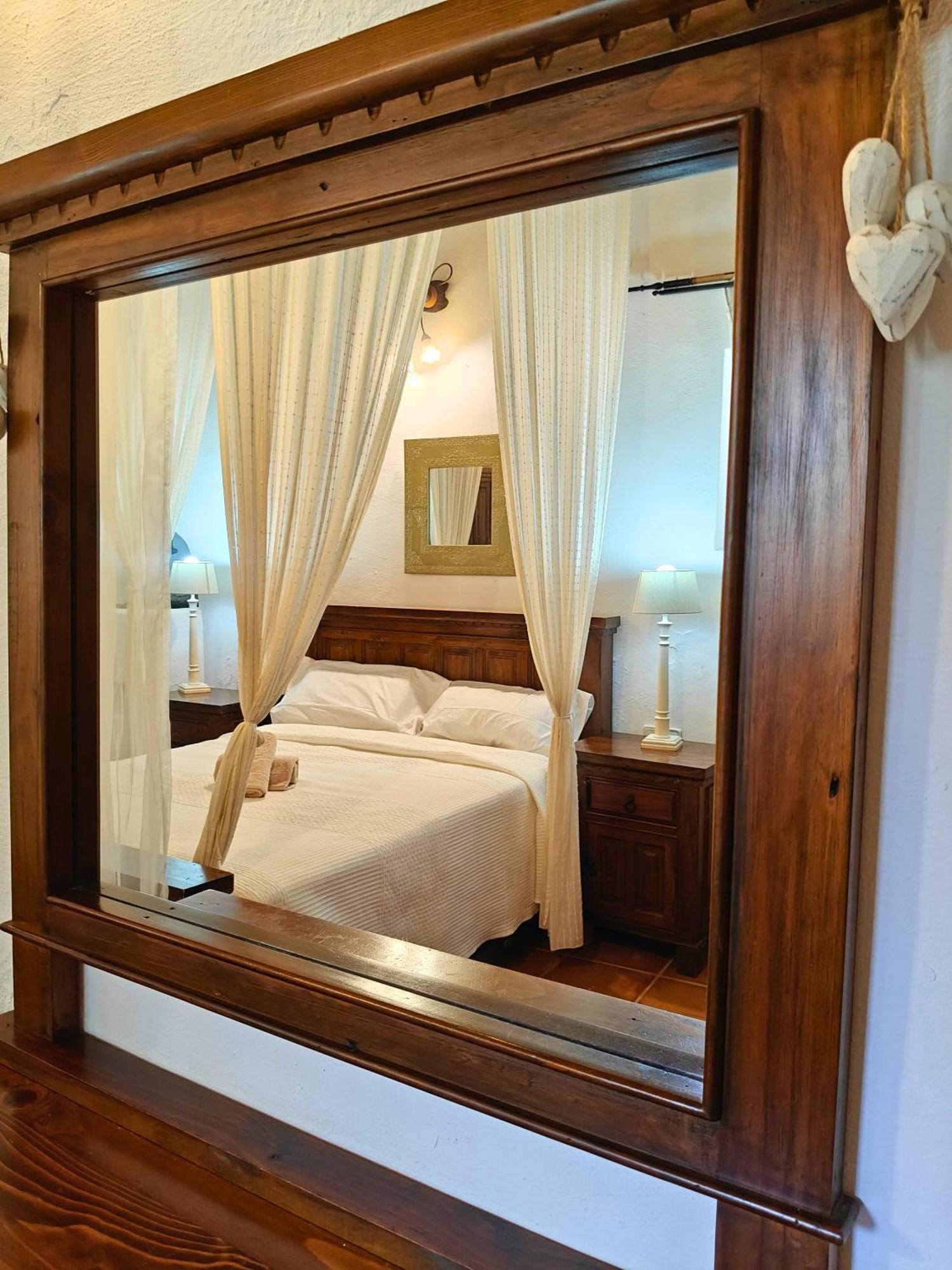 Villa Can Mestreso Suite Ibiza サン・ホアン・デ・ラブリチャ エクステリア 写真